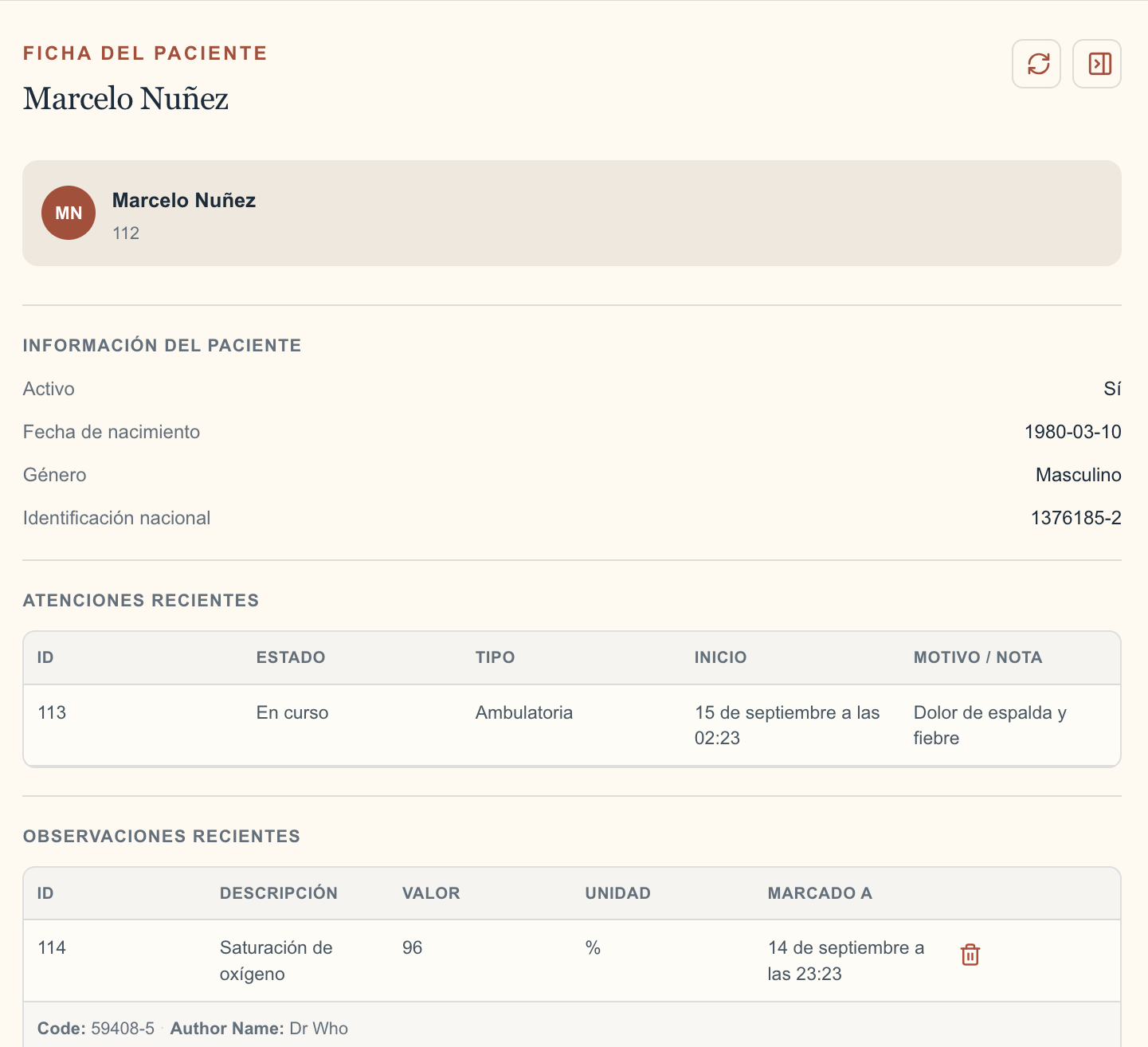 Panel de ficha clínica con información del paciente, atenciones y observaciones recientes.